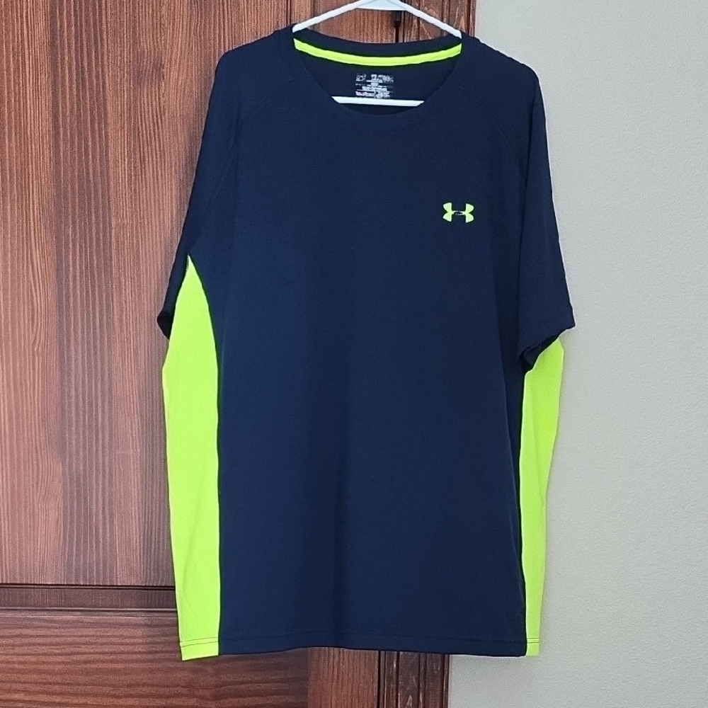 Under Armour Men's Dark Blue and Bright Green Tee